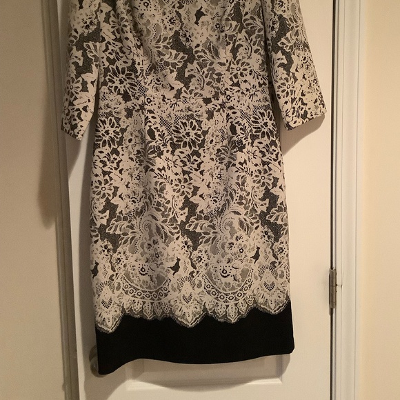 Adrianna Papell Elegant Black and Cream lace print dress - Picture 2 of 10